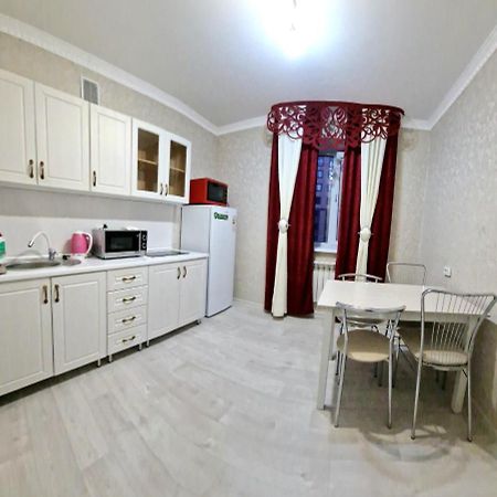 Appartamento 1 - Comnatnye Quartiry V Centre Kökşetaw Esterno foto